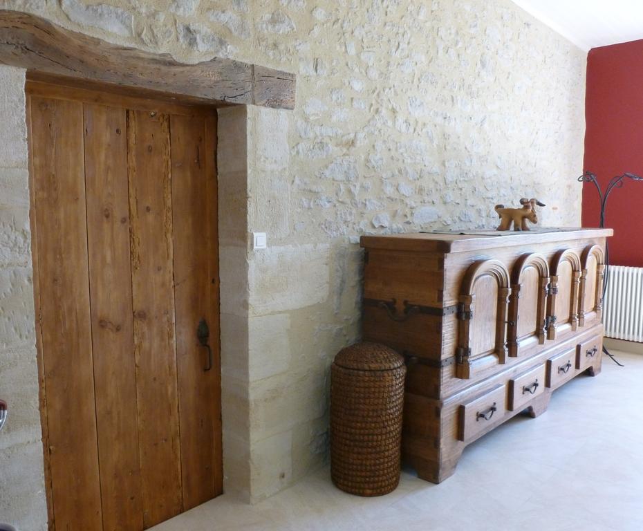Bed and Breakfast Ancien Haras de la Tour Lamothe-Landerron Exterior foto