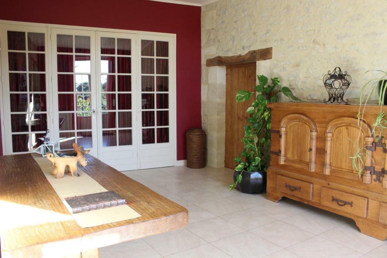 Bed and Breakfast Ancien Haras de la Tour Lamothe-Landerron Exterior foto